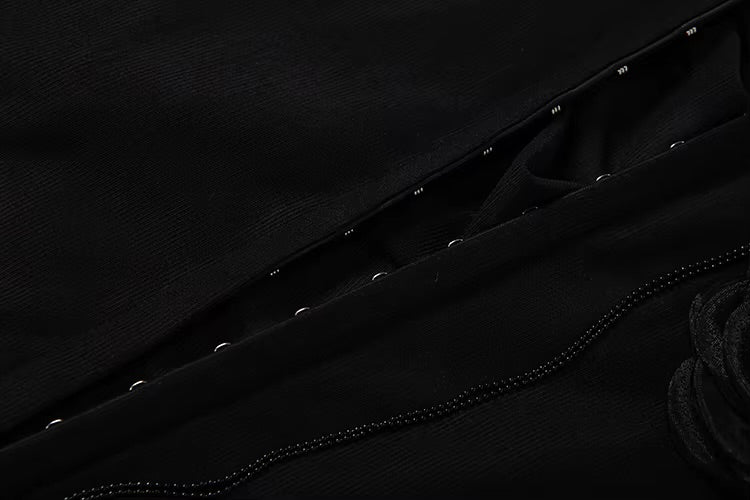 Courted Appliqué Midi Dress – Black