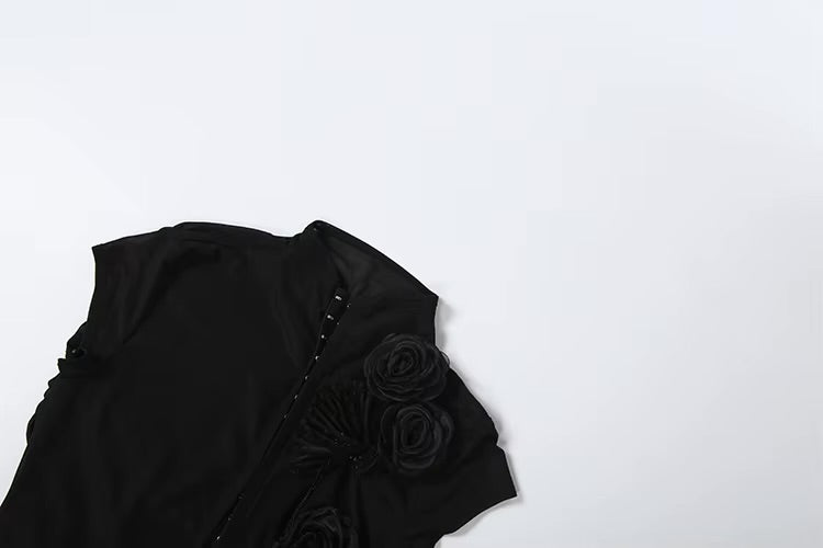 Courted Appliqué Midi Dress – Black